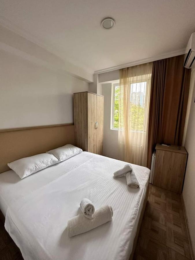 Femi Ji Hotel Batumi Exterior photo